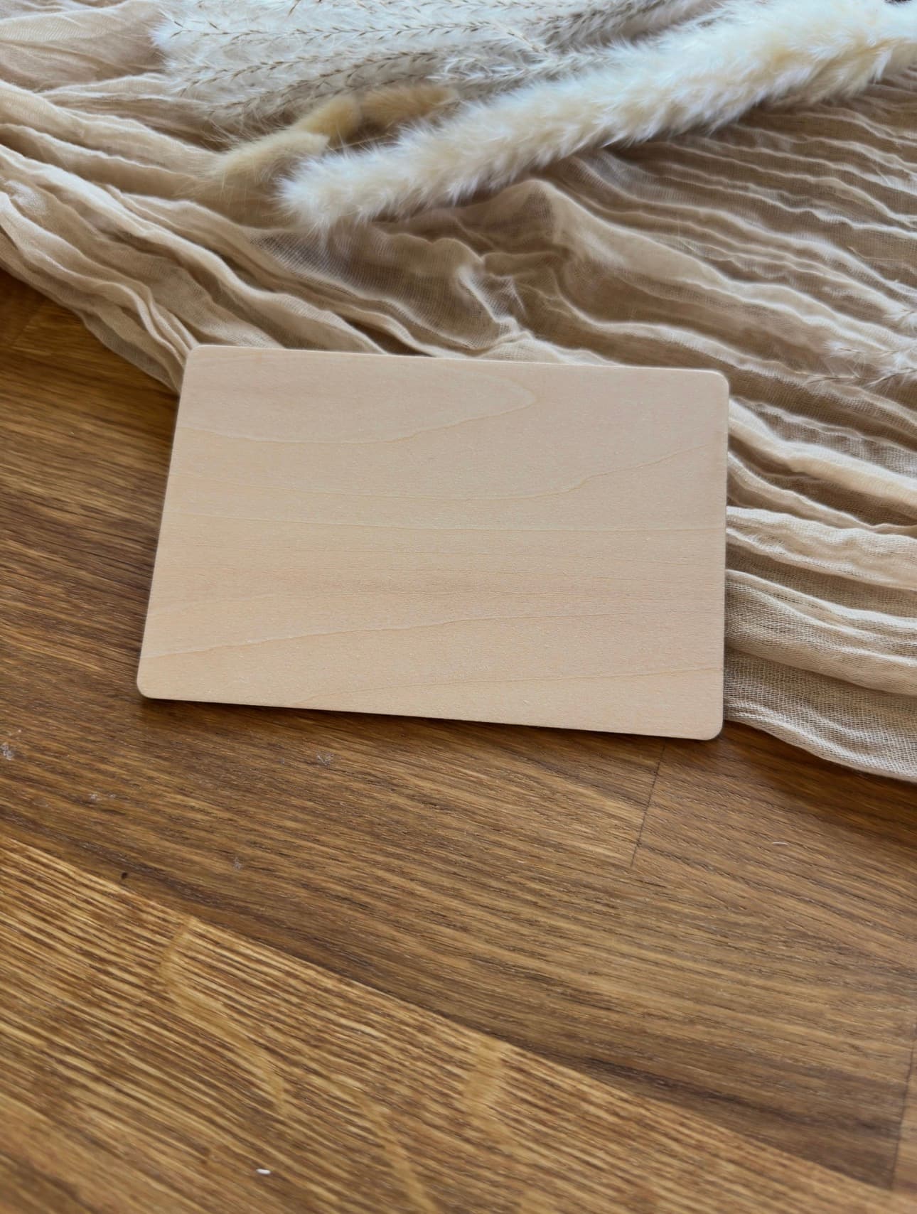 Personalisierbare Grußkarte aus Holz
